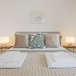 The Bright Life @ Boavista Flats Oporto