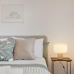 Apartment The Bright Life @ Boavista Flats *