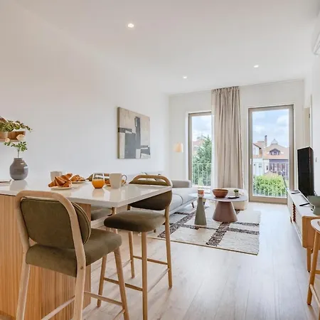 Апартаменты The Bright Life At Boavista Flats