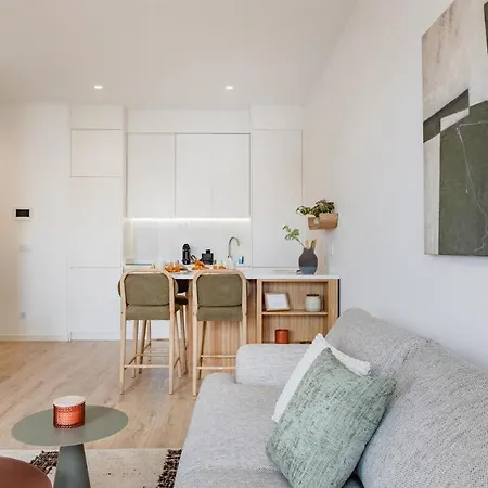 Апартаменты The Bright Life At Boavista Flats