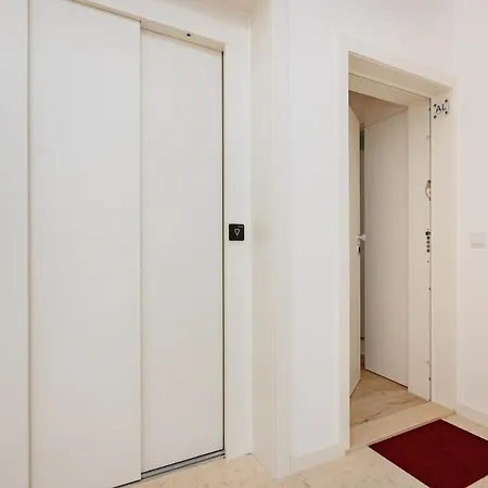 The Bright Life At Boavista Flats Апартаменты
